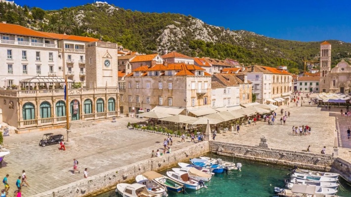 New Year, New Adventures: Unveil the Magic of Hvar in 2025 at Villa Softic!